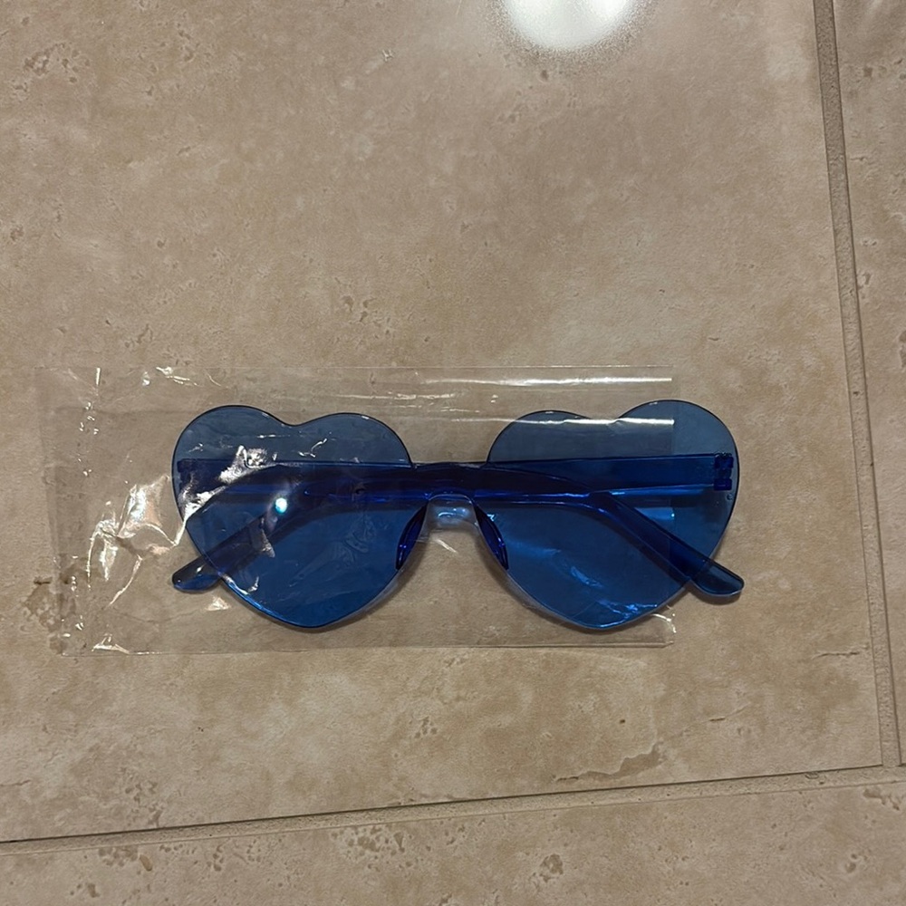 Blue Heart-Shaped Sunglasses (Pack of 4)